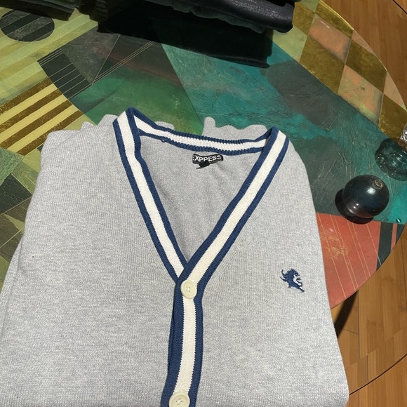 Men long sleeves top with bottoms up front and pokets - Picture 4 of 4